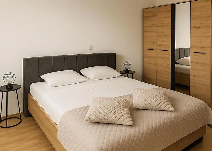 Melissa Two Bedroom With Balcony * Макарська