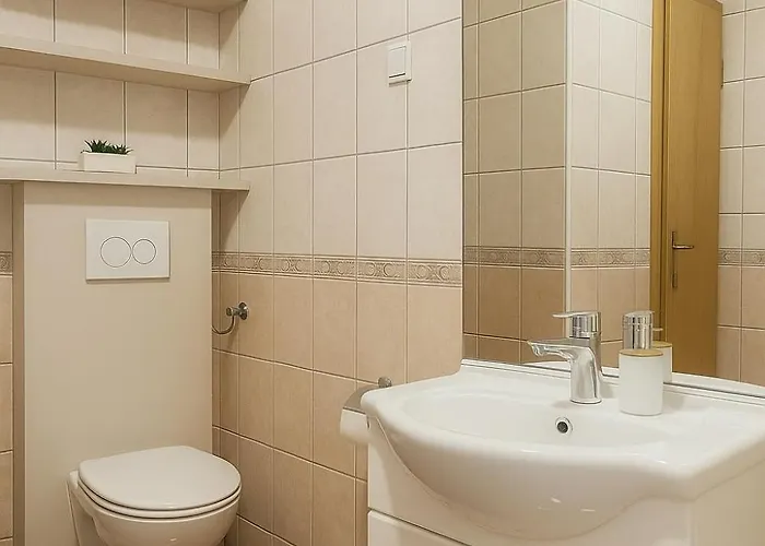 Melissa Two Bedroom With Balcony *