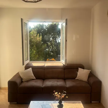 Melissa Two Bedroom With Balcony * Макарська