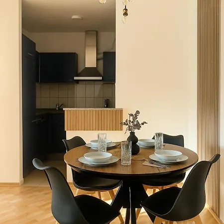 Melissa Two Bedroom With Balcony