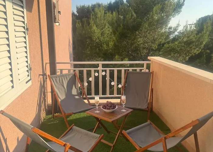 Melissa Two Bedroom With Balcony